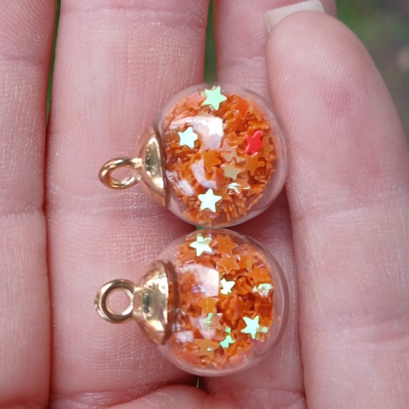 Handmade Jewelry - New 2pc Orange Crystal Stars Pendant.